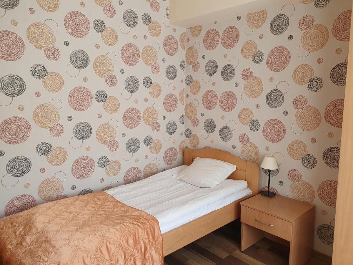 Hotel Iskra Ряшів Екстер'єр фото