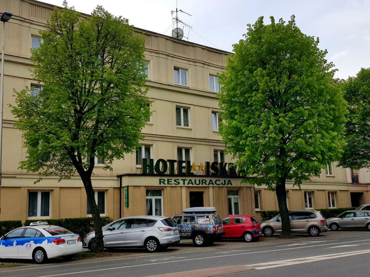 Hotel Iskra Ряшів Екстер'єр фото